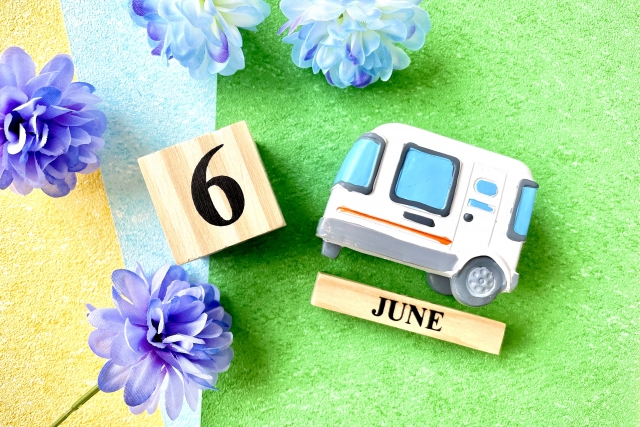 ６月